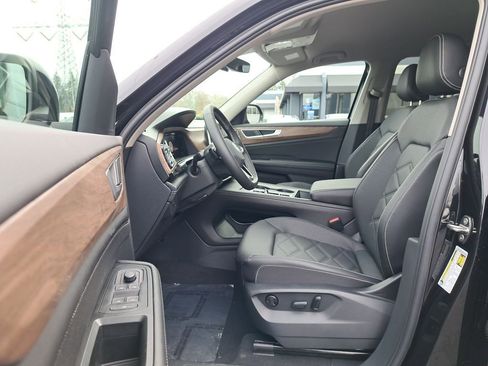 New 2026 Volkswagen Atlas SE image 11