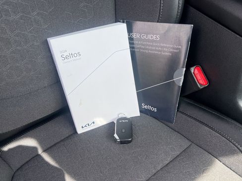 Used 2024 Kia Seltos S AWD/4WD image 53