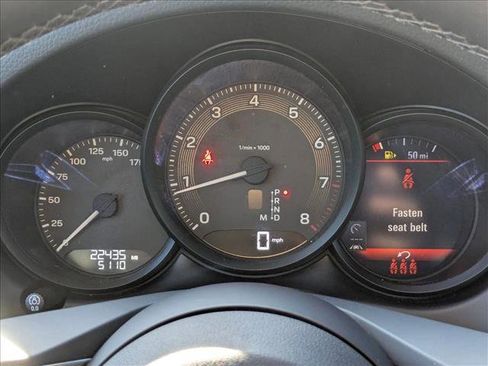 Used 2024 Porsche Macan image 11