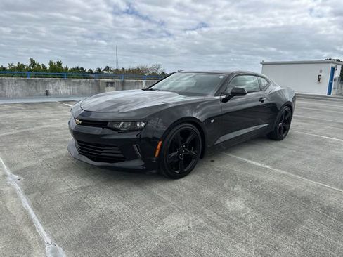 Used 2018 Chevrolet Camaro LT RWD image 17
