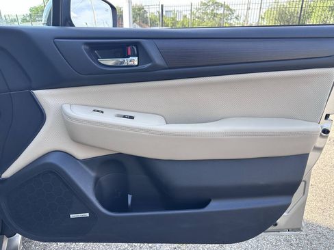 Used 2017 Subaru Legacy 2.5i Limited AWD/4WD image 40