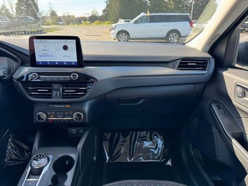 Certified 2024 Ford Escape Active AWD/4WD image 13
