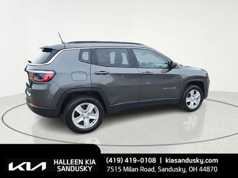 Used 2022 Jeep Compass Latitude w/ Sun and Sound Group image 6