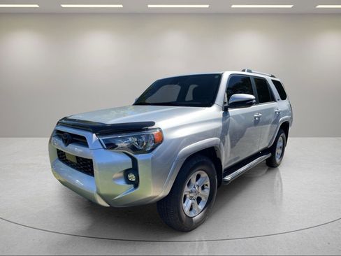 Used 2021 Toyota 4Runner SR5 Premium w/ Moonroof Package RWD image 25