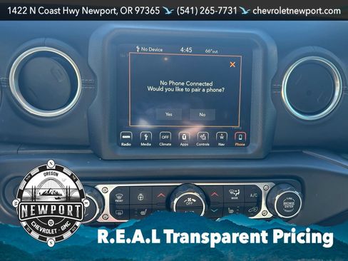 Used 2019 Jeep Wrangler Unlimited Sahara AWD/4WD image 29
