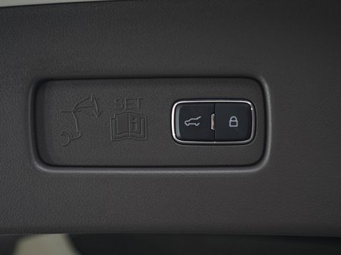 Used 2020 Lincoln Aviator Grand Touring w/ Equipment Group 301A AWD/4WD image 18