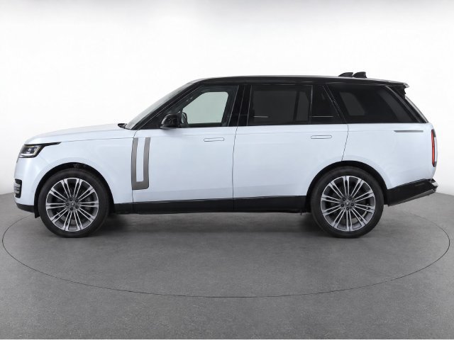 Used 2025 Land Rover Range Rover SE AWD/4WD image 4