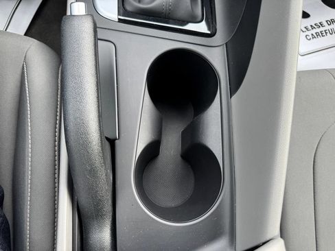 Used 2026 Hyundai Elantra Sport FWD image 33