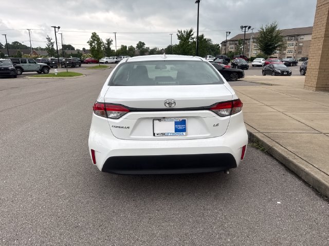 Used 2025 Toyota Corolla LE FWD image 3
