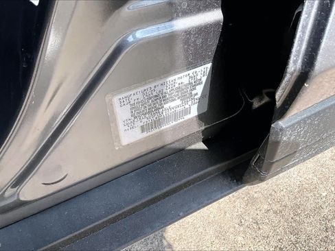 Certified 2025 Nissan Kicks Play S FWD image 33