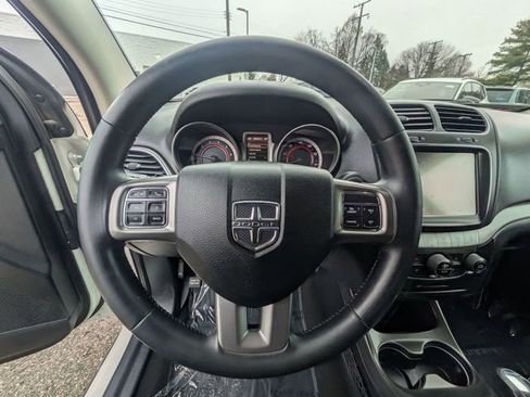 Used 2017 Dodge Journey Crossroad FWD image 18