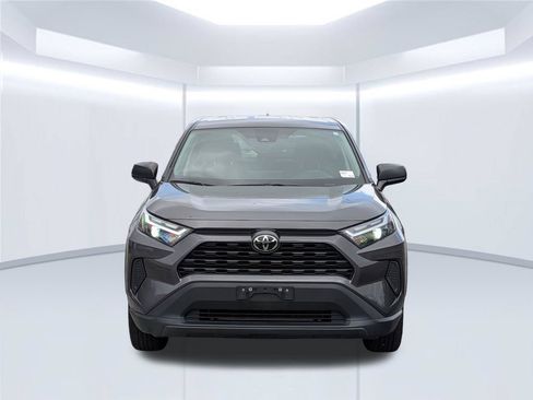 Used 2023 Toyota RAV4 LE AWD/4WD image 12