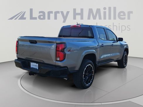 Used 2026 Chevrolet Colorado Z71 w/ Technology Package AWD/4WD image 5