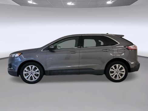 Used 2022 Ford Edge Titanium AWD/4WD image 2