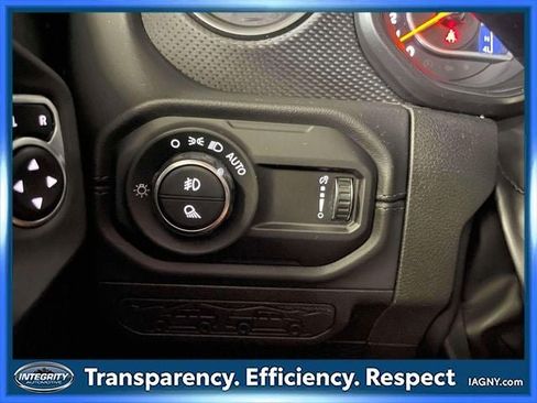 Used 2026 Jeep Gladiator Mojave AWD/4WD image 21