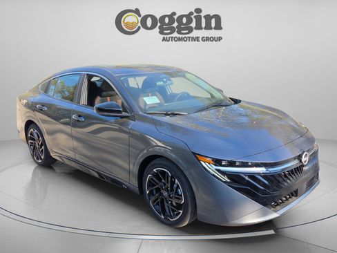 New 2026 Nissan Sentra SR w/ Floor Mat Package image 7