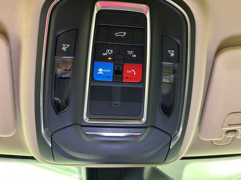 Used 2021 Jeep Grand Cherokee L Limited image 29