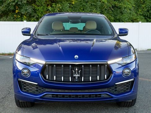 Used 2022 Maserati Levante GT image 2