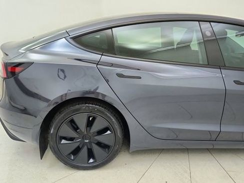 Used 2024 Tesla Model 3 Standard Range image 12