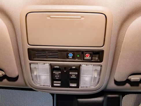 Used 2019 Honda Odyssey Elite image 16