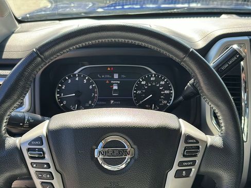 Used 2021 Nissan Titan SV w/ SV Convenience Package image 19