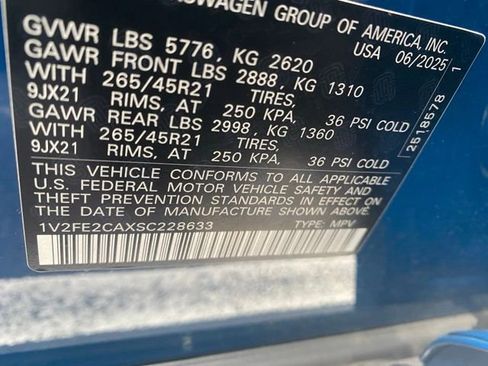 Used 2025 Volkswagen Atlas Cross Sport SEL Premium R-Line AWD/4WD image 5
