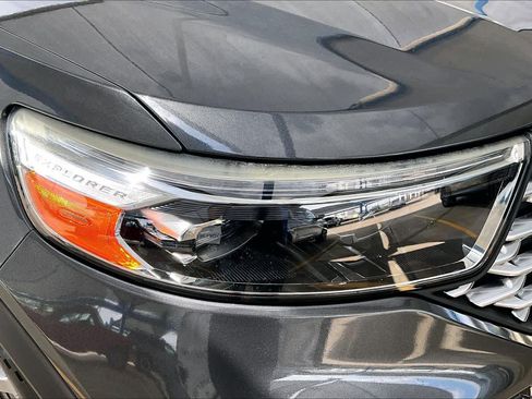 Used 2020 Ford Explorer Platinum w/ Premium Technology Package AWD/4WD image 28