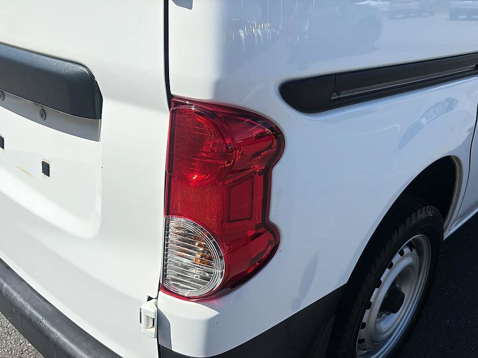 Used 2021 Nissan NV200 S FWD image 15