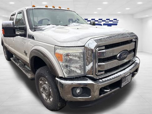 Used 2016 Ford F350 Lariat w/ Chrome Package image 3