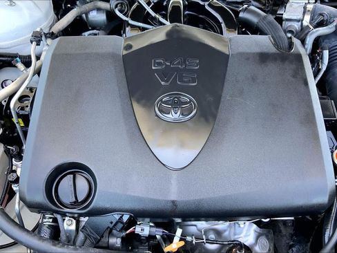 Used 2022 Toyota Avalon Limited w/ Advanced Safety Package FWD image 32