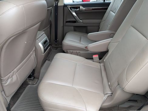 Used 2017 Lexus GX 460 image 11