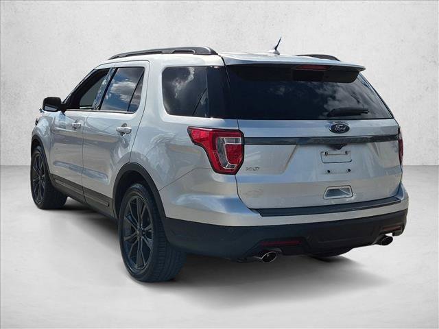Used 2019 Ford Explorer XLT w/ Equipment Group 202A FWD image 7