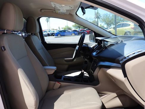Used 2017 Ford Escape SE w/ Equipment Group 201A AWD/4WD image 35
