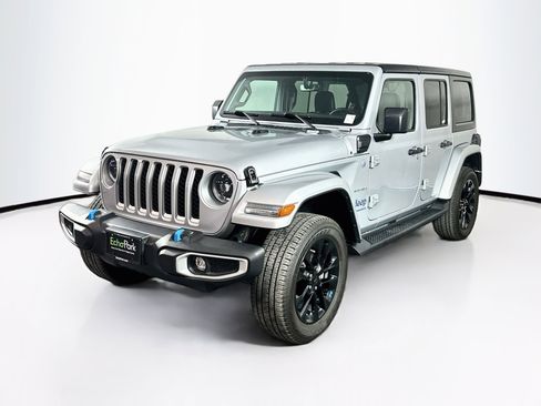 Used 2023 Jeep Wrangler Unlimited Sahara w/ Cold Weather Group AWD/4WD image 3