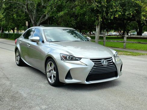 Used 2018 Lexus IS 300 w/ Premium Package RWD image 1