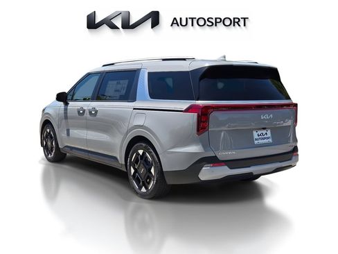 New 2026 Kia Carnival EX FWD image 10