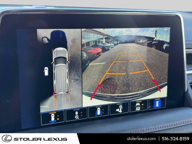 Used 2023 Chevrolet Suburban RST w/ Luxury Package AWD/4WD image 35