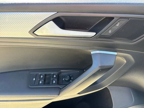 Used 2024 Volkswagen Tiguan S image 16