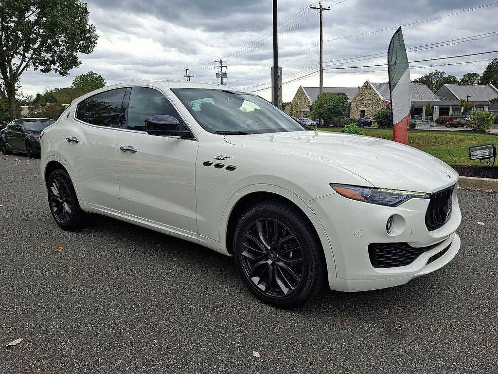 Used 2024 Maserati Levante GT Ultima AWD/4WD image 23