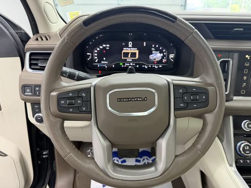 Used 2023 GMC Yukon Denali w/ Advanced Technology Package AWD/4WD image 19