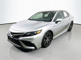Used 2023 Toyota Camry SE FWD video 3