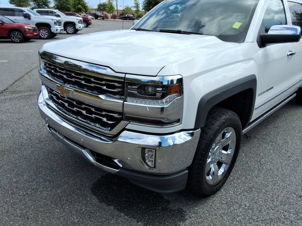 Used 2018 Chevrolet Silverado 1500 LTZ w/ Sport Package AWD/4WD image 9