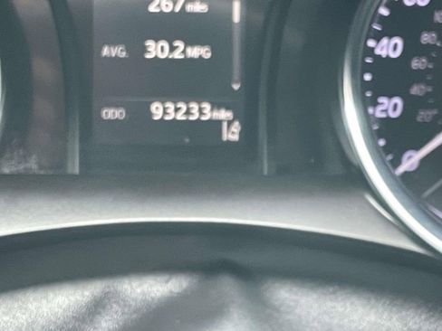 Used 2019 Toyota Camry LE image 36