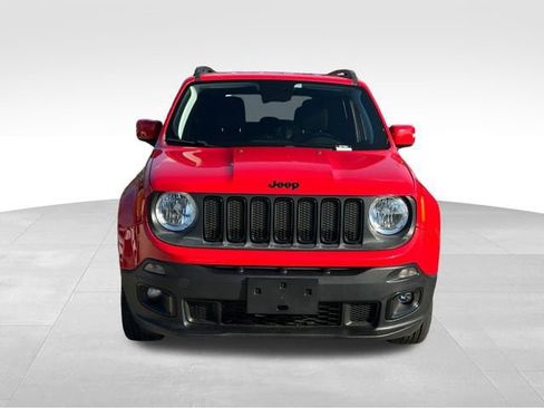 Used 2018 Jeep Renegade Altitude AWD/4WD image 8