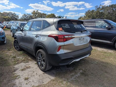 Used 2023 Kia Seltos LX image 3