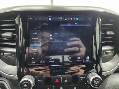 Used 2022 RAM 2500 Big Horn w/ Level C Equiment Group image 55