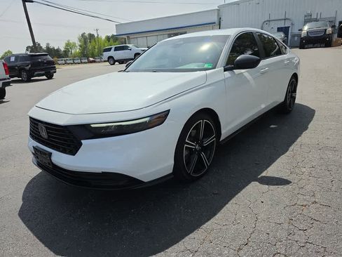 Used 2025 Honda Accord Sport image 7