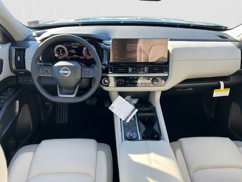 New 2026 Nissan Pathfinder SL image 13