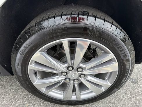 Certified 2023 Cadillac XT5 Premium Luxury AWD/4WD image 20