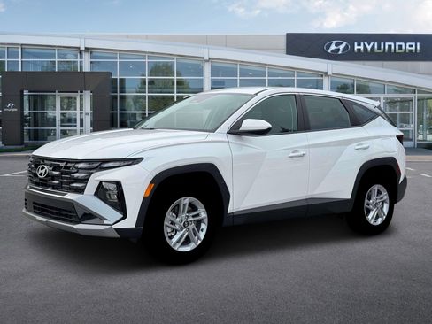 Certified 2026 Hyundai Tucson SE AWD/4WD image 2